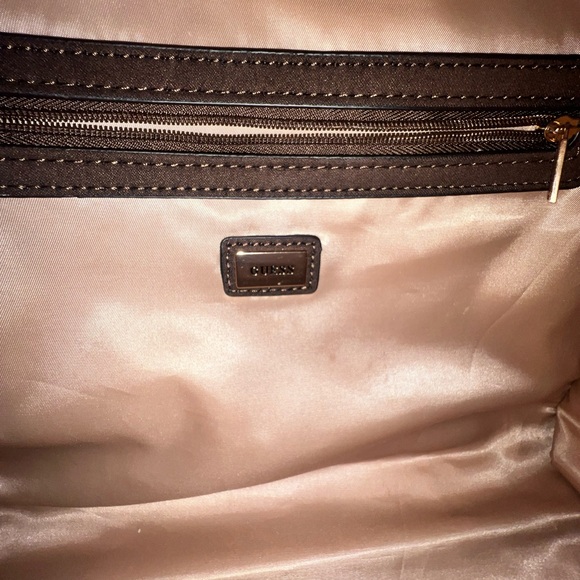 Guess Biscoe Tote Bag in Suede and Sheepskin - Picture 5 of 9